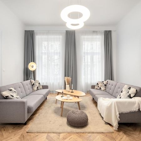 Two Bedroom Apartment Near Park In Vinohrady By Prague Days Exteriér fotografie
