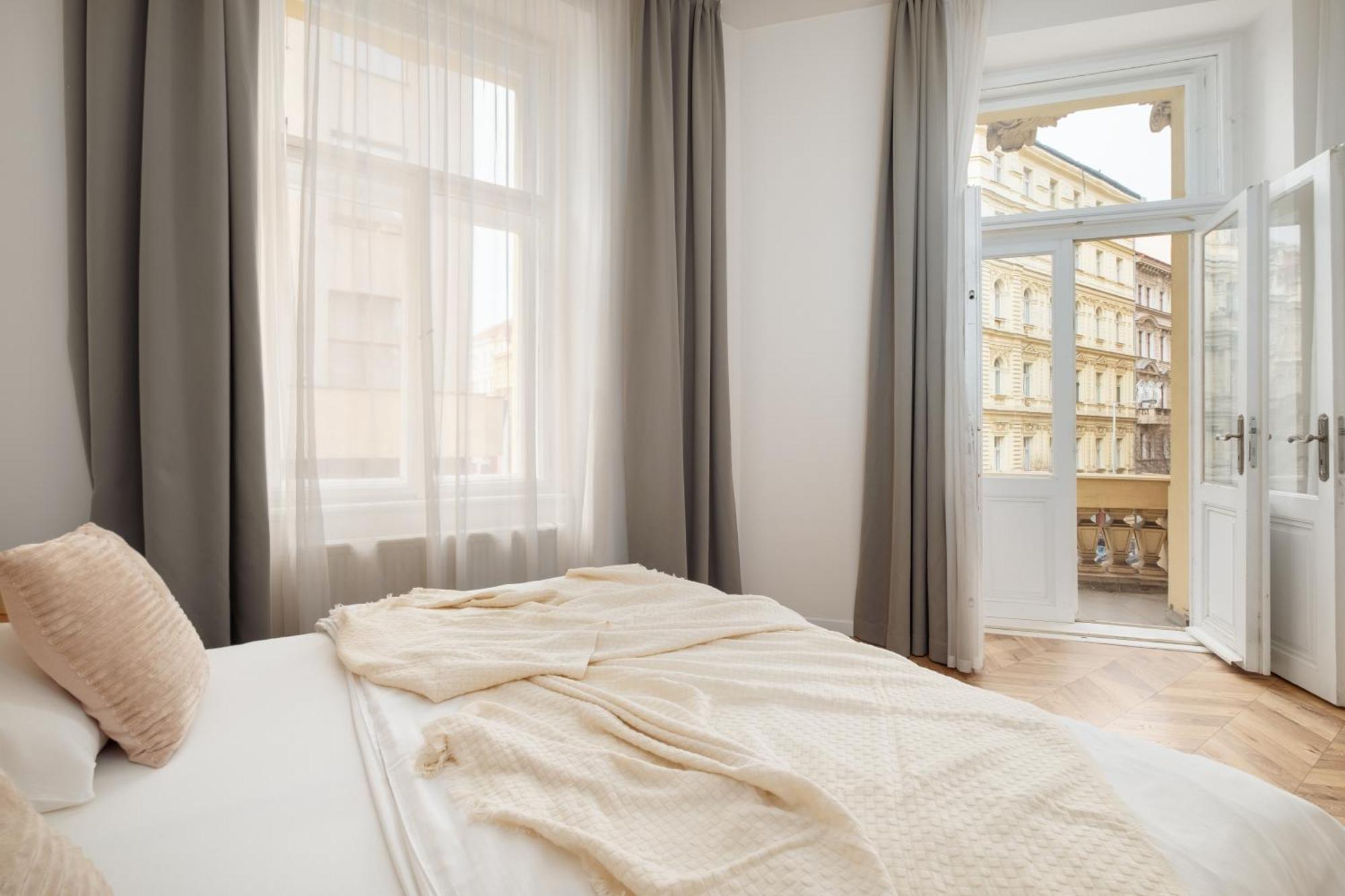 Two Bedroom Apartment Near Park In Vinohrady By Prague Days Exteriér fotografie